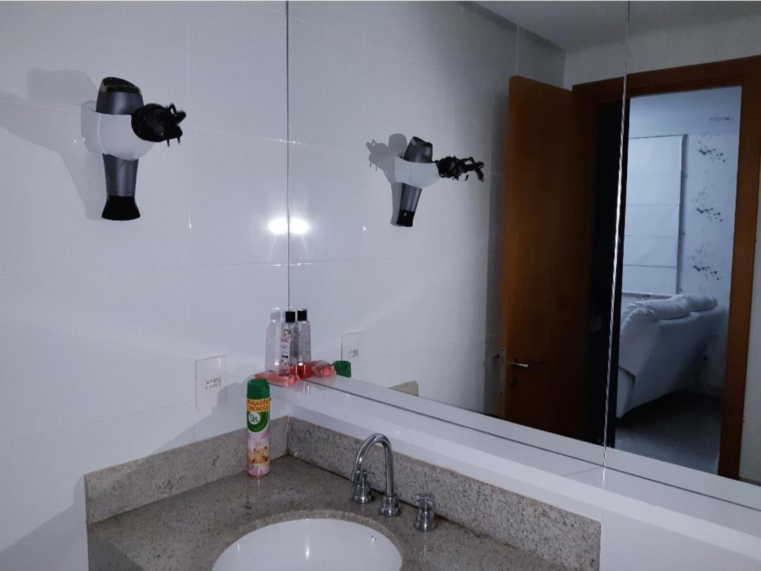 Flat Brookfield Towers Completo Com Ar, Tv E Wifi. *